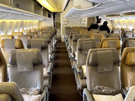 short haul 777 flights|Review: Singapore Airlines B777.